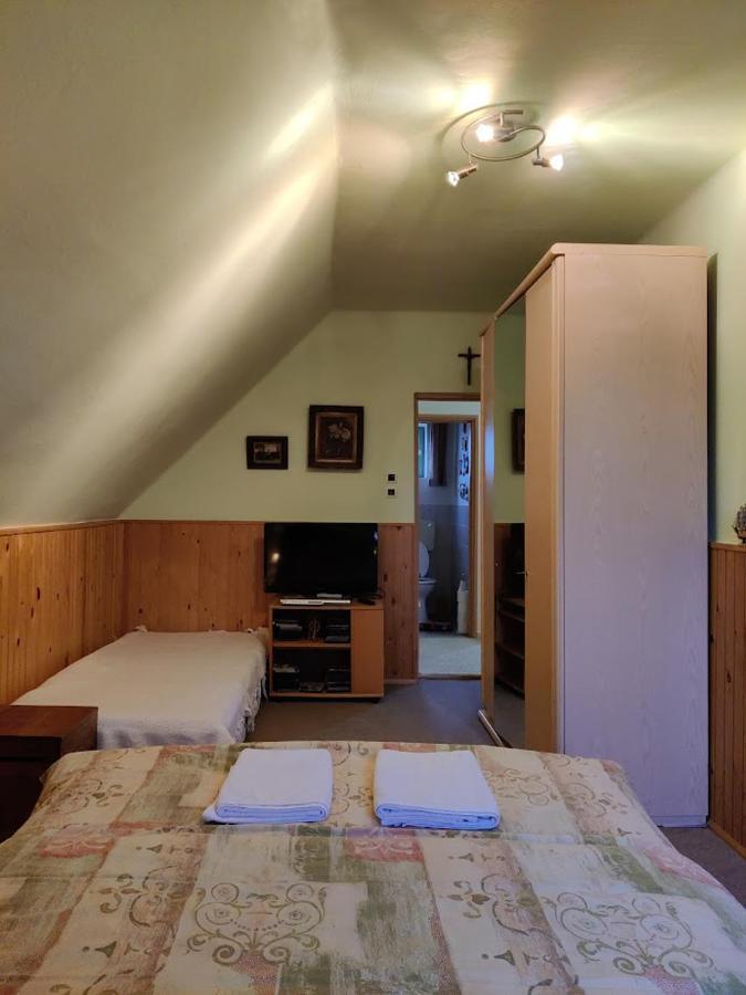 Szendergo - Apartman Hajos Pincefalu Extérieur photo